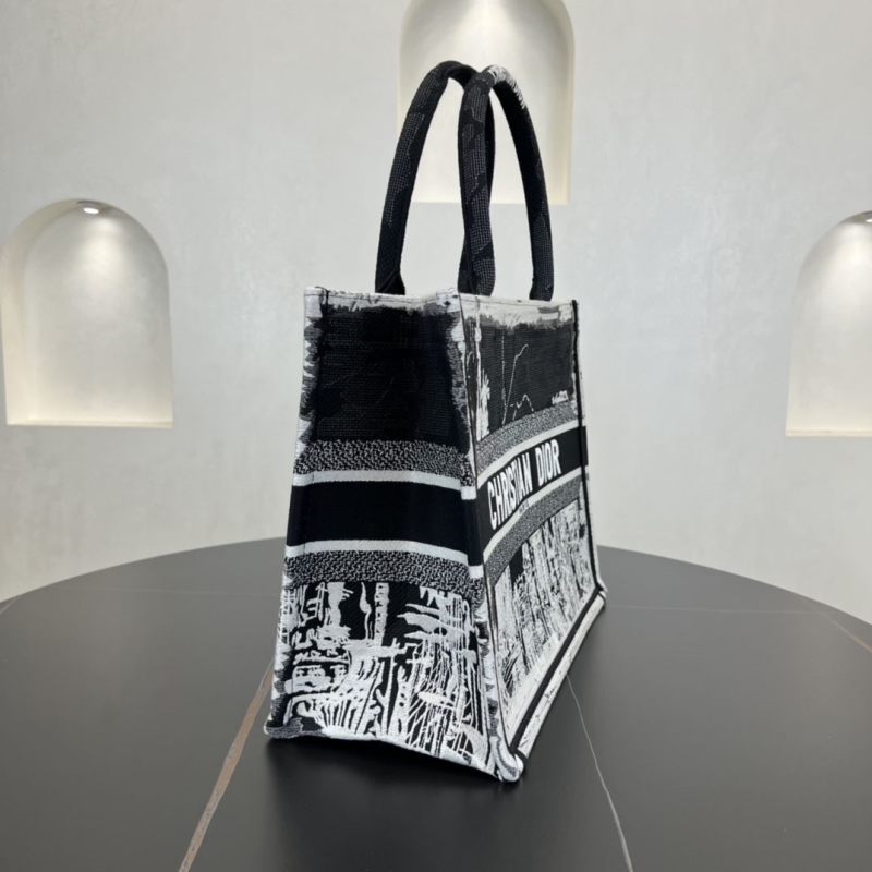 Dior Shopping Bags